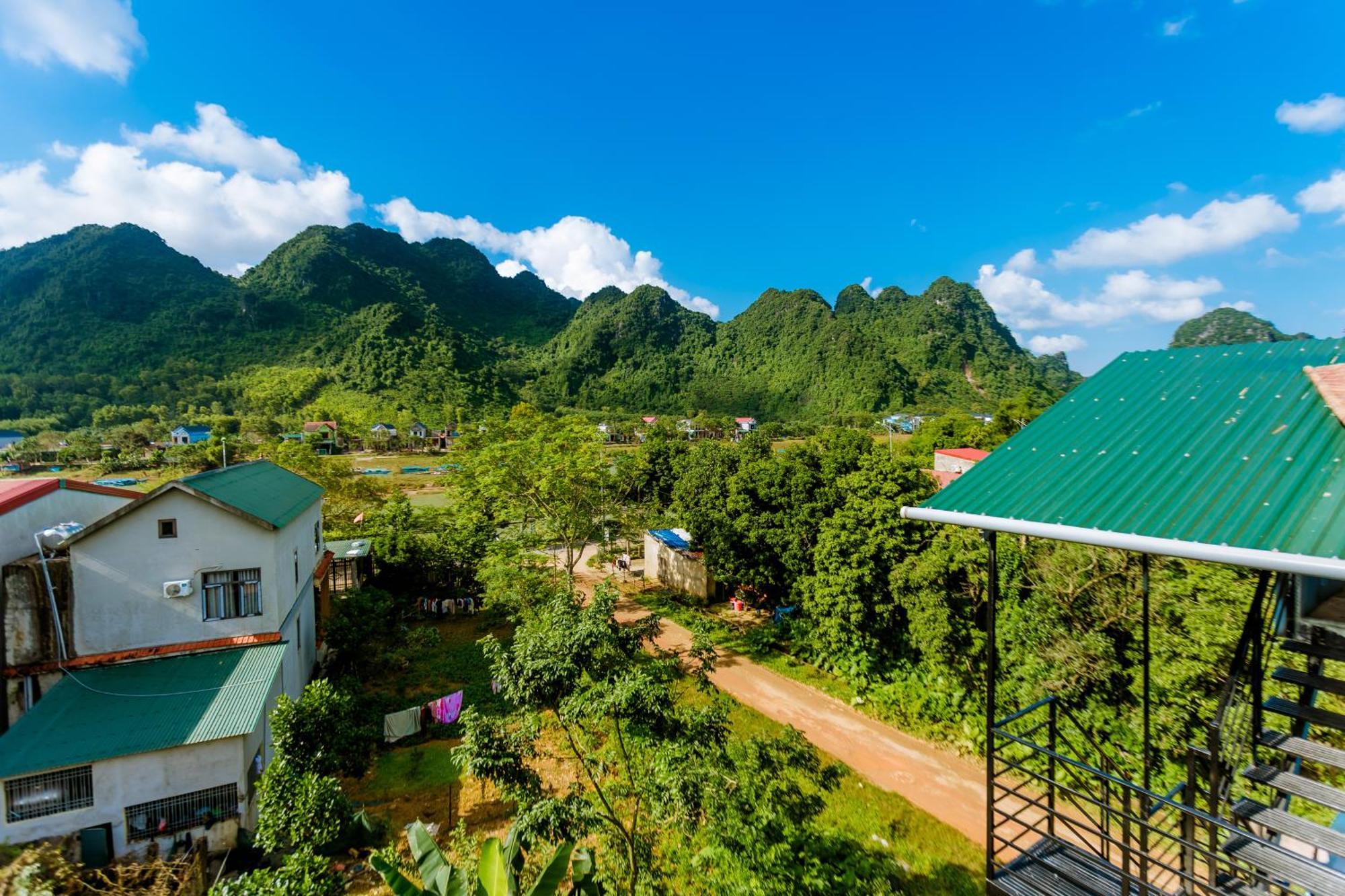 Green Riverside Cosy Home Phong Nha Bagian luar foto