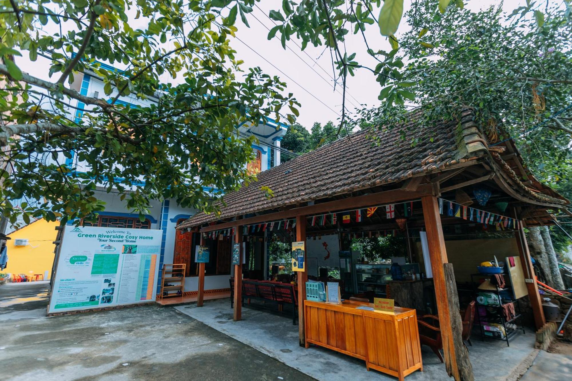 Green Riverside Cosy Home Phong Nha Bagian luar foto